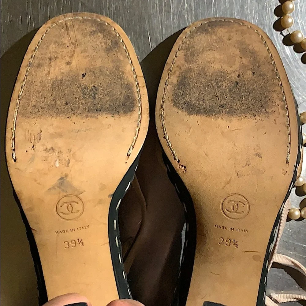 CHANEL Vintage Cloth Heels